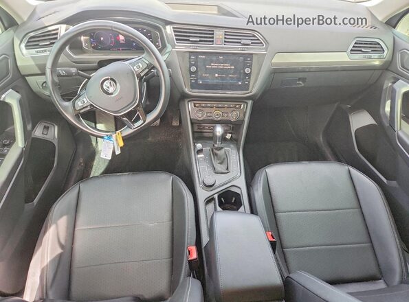 3VV2B7AX9KM096414 2019 VOLKSWAGEN TIGUAN Silver Widok deski rozdzielczej