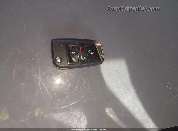 3VV2B7AXXJM081063 2018 VOLKSWAGEN TIGUAN Серый Вид панели приборов
