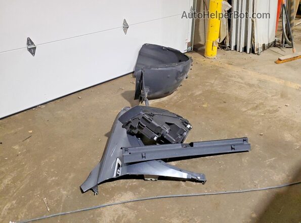 3VV2B7AXXJM204764 2018 VOLKSWAGEN TIGUAN Gray 