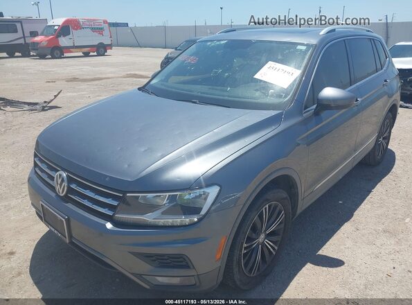 3VV3B7AX0JM061067 2018 VOLKSWAGEN TIGUAN Gray Widok z przodu