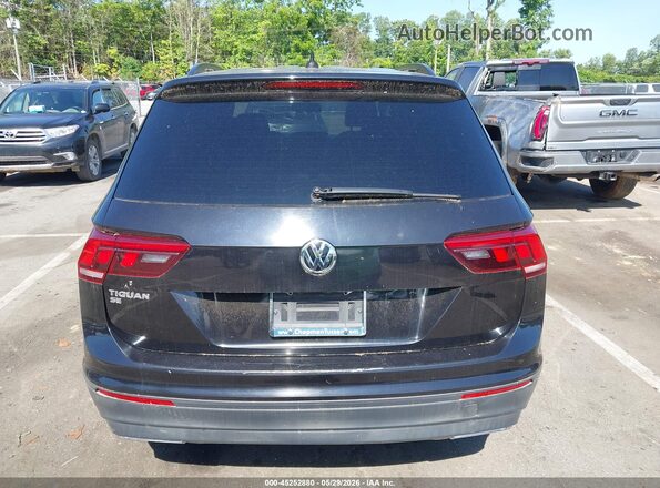 3VV3B7AX0KM090327 2019 VOLKSWAGEN TIGUAN Black 