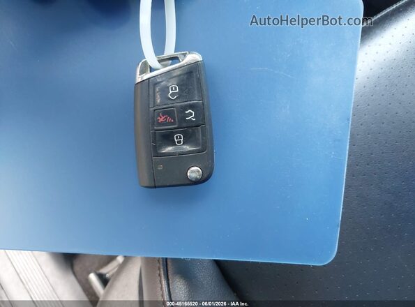 3VV3B7AX1JM017854 2018 VOLKSWAGEN TIGUAN Gray Vista del salpicadero
