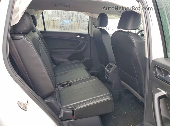 3VV3B7AX1RM043950 2024 VOLKSWAGEN TIGUAN White Widok wnętrza z tyłu