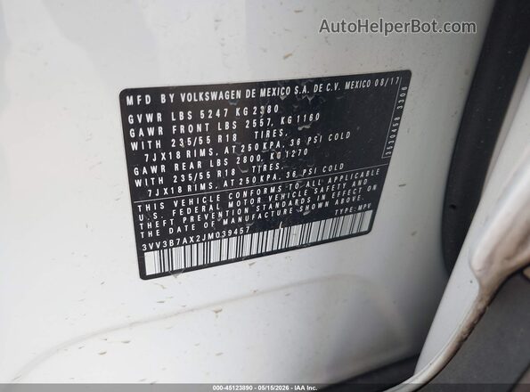 3VV3B7AX2JM039457 2018 VOLKSWAGEN TIGUAN White Вид підкапотного простору
