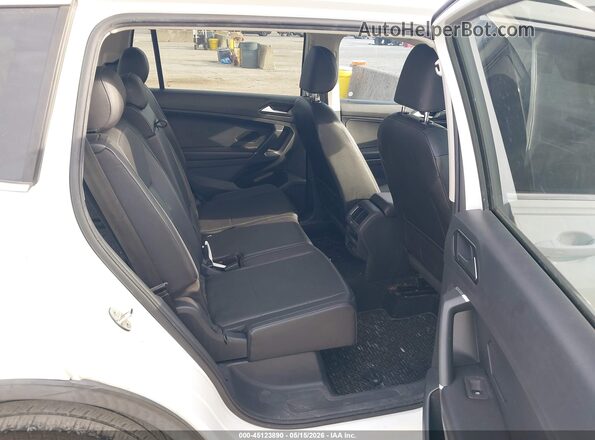 3VV3B7AX2JM039457 2018 VOLKSWAGEN TIGUAN White Вид наклейки з VIN-кодом