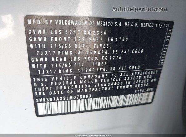 3VV3B7AX2JM078663 2018 VOLKSWAGEN TIGUAN Silver Widok komory silnika
