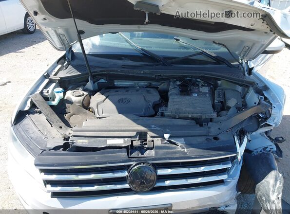 3VV3B7AX2JM078663 2018 VOLKSWAGEN TIGUAN Silver Widok z tyłu