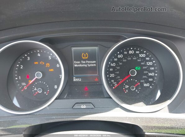 3VV3B7AX2JM078663 2018 VOLKSWAGEN TIGUAN Silver Widok tylnych siedzeń