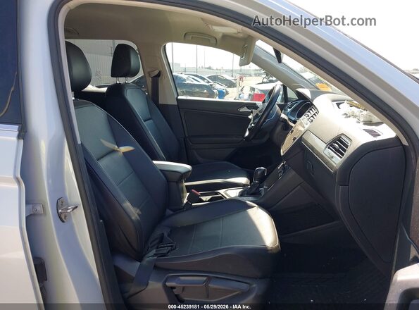 3VV3B7AX2JM078663 2018 VOLKSWAGEN TIGUAN Silver 