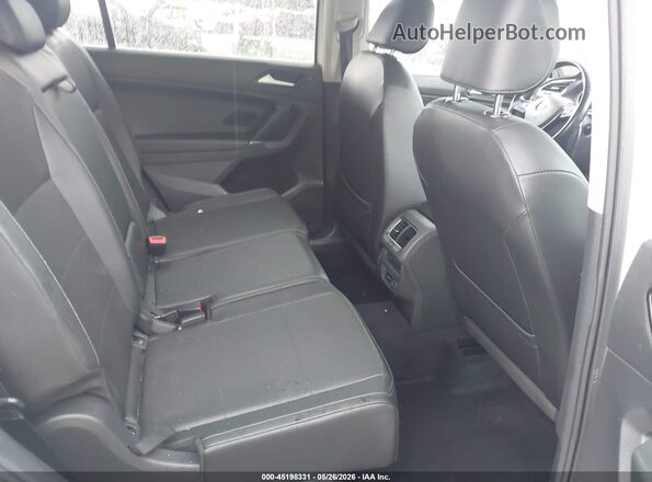 3VV3B7AX3JM089882 2018 VOLKSWAGEN TIGUAN White Vista de la etiqueta del VIN