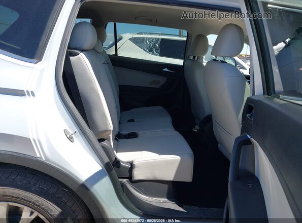 3VV3B7AX3KM048198 2019 VOLKSWAGEN TIGUAN White Widok naklejki z numerem VIN