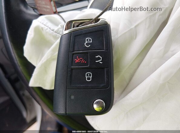 3VV3B7AX3KM194472 2019 VOLKSWAGEN TIGUAN White Widok deski rozdzielczej