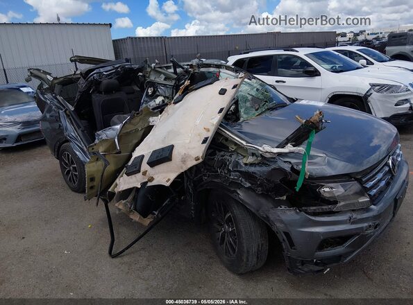 3VV3B7AX3MM053825 2021 VOLKSWAGEN TIGUAN Серый Вид спереди