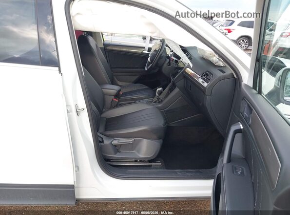 3VV3B7AX3RM109592 2024 VOLKSWAGEN TIGUAN White Widok wnętrza z przodu