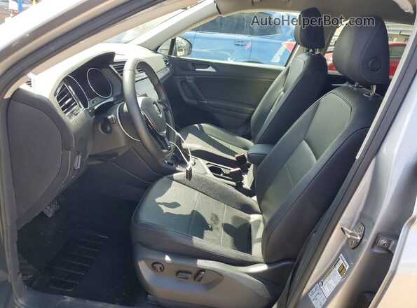 3VV3B7AX4LM013834 2020 VOLKSWAGEN TIGUAN Silver Front interior view