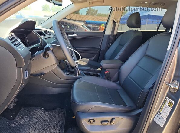 3VV3B7AX4LM147226 2020 VOLKSWAGEN TIGUAN Gray 
