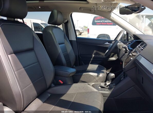 3VV3B7AX4MM136969 2021 VOLKSWAGEN TIGUAN Black Vista interior delantera