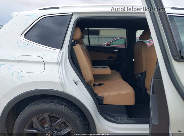 3VV3B7AX4RM056627 2024 VOLKSWAGEN TIGUAN White VIN կոդի պիտակի տեսք