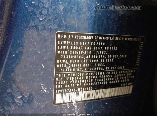 3VV3B7AX5JM021552 2018 VOLKSWAGEN TIGUAN Blue Widok komory silnika