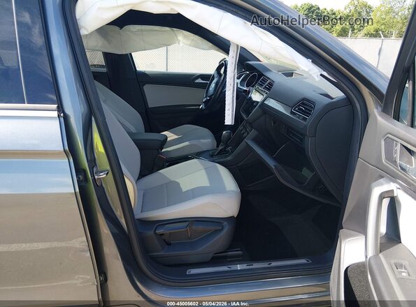 3VV3B7AX5LM146358 2020 VOLKSWAGEN TIGUAN Gray Front interior view