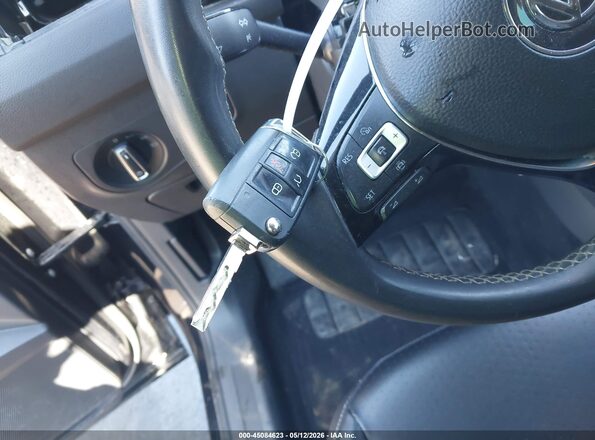 3VV3B7AX5MM096191 2021 VOLKSWAGEN TIGUAN Black Widok deski rozdzielczej