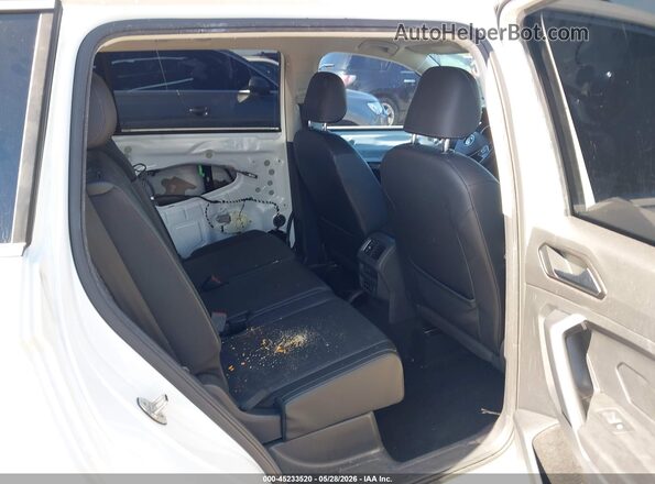3VV3B7AX6JM126312 2018 VOLKSWAGEN TIGUAN White VIN sticker view