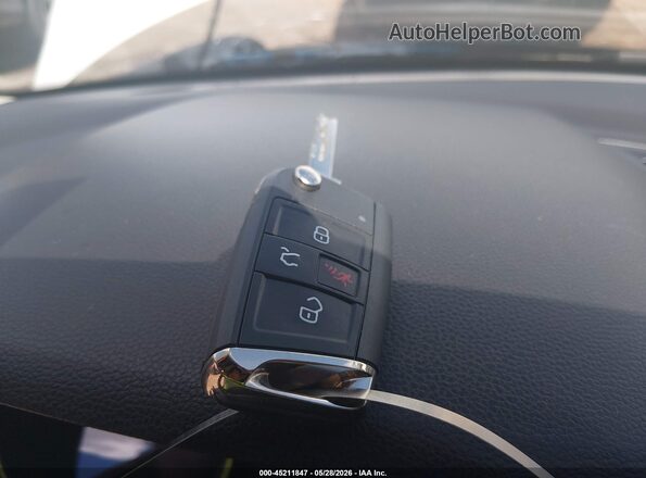 3VV3B7AX6KM183479 2019 VOLKSWAGEN TIGUAN White Vista del salpicadero