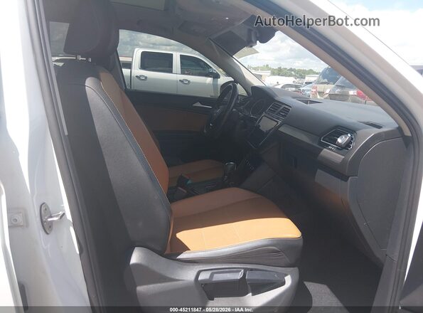 3VV3B7AX6KM183479 2019 VOLKSWAGEN TIGUAN White Vista interior delantera