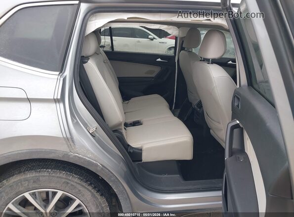3VV3B7AX6LM082931 2020 VOLKSWAGEN TIGUAN Gray Widok naklejki z numerem VIN