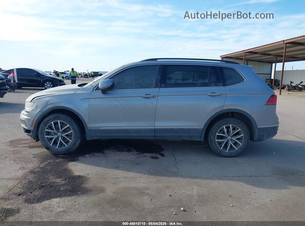 3VV3B7AX6LM082931 2020 VOLKSWAGEN TIGUAN Gray Widok wnętrza 360 stopni