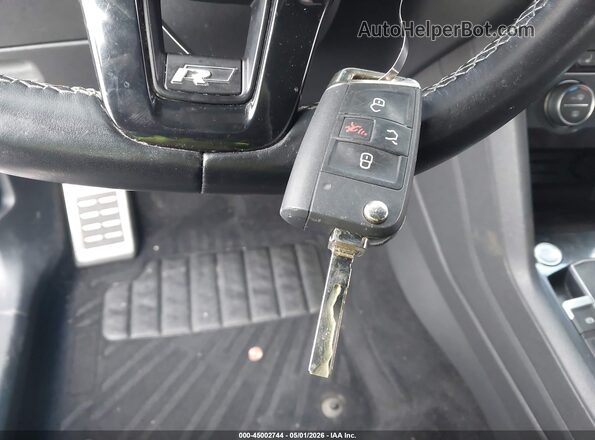 3VV3B7AX8MM123643 2021 VOLKSWAGEN TIGUAN White Вид панелі приладів