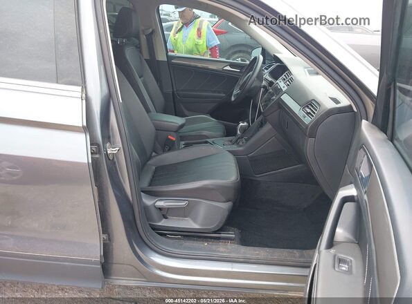 3VV3B7AX8NM127046 2022 VOLKSWAGEN TIGUAN Серый Вид салона спереди