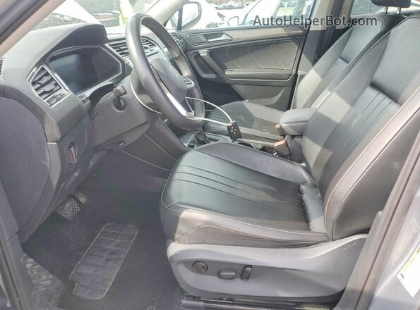 3VV3B7AX9RM066604 2024 VOLKSWAGEN TIGUAN Серебряный Вид салона спереди