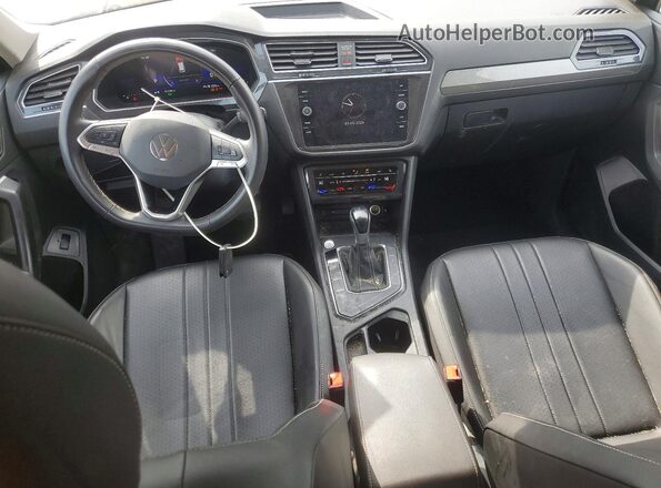 3VV3B7AX9RM066604 2024 VOLKSWAGEN TIGUAN Серебряный Вид панели приборов