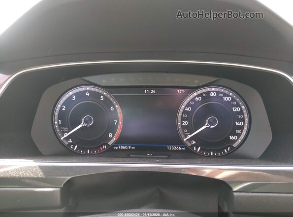 3VV4B7AX0JM195789 2018 VOLKSWAGEN TIGUAN Серый Вид задних сидений