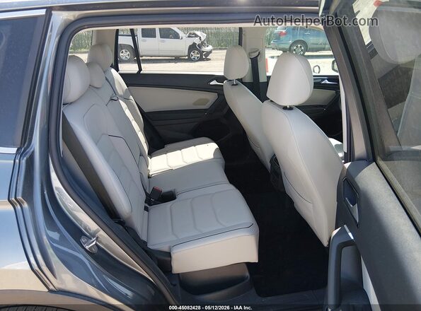 3VV4B7AX0JM195789 2018 VOLKSWAGEN TIGUAN Серый Вид наклейки с VIN-кодом