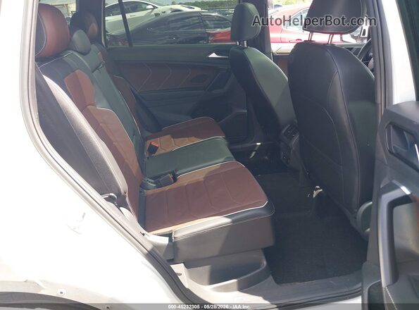 3VV4B7AX2RM118966 2024 VOLKSWAGEN TIGUAN White Widok naklejki z numerem VIN