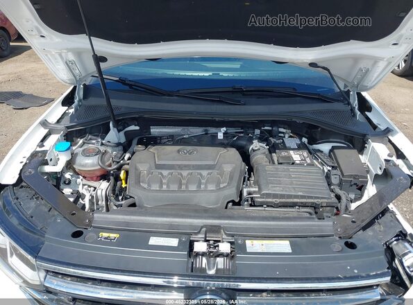 3VV4B7AX2RM118966 2024 VOLKSWAGEN TIGUAN White Widok z tyłu