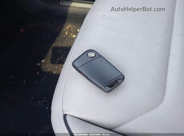 3VV4B7AX8LM152708 2020 VOLKSWAGEN TIGUAN White 