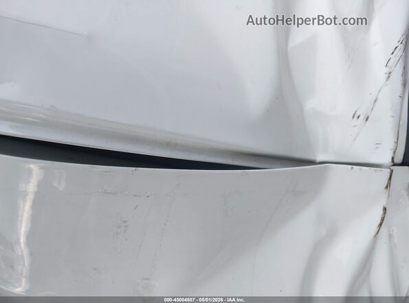 3VV5X7B28RM010067 2024 VOLKSWAGEN TAOS White 