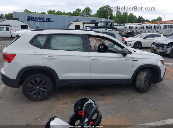 3VV5X7B28RM010067 2024 VOLKSWAGEN TAOS White 