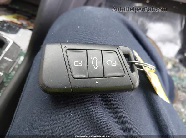 3VV5X7B28RM010067 2024 VOLKSWAGEN TAOS White 