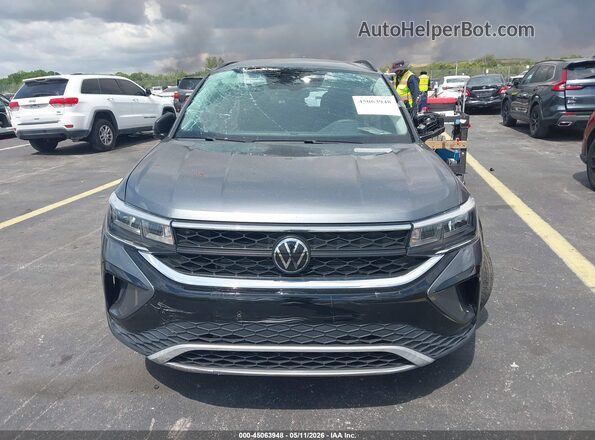 3VV5X7B2XRM075759 2024 VOLKSWAGEN TAOS Gray Widok z przodu