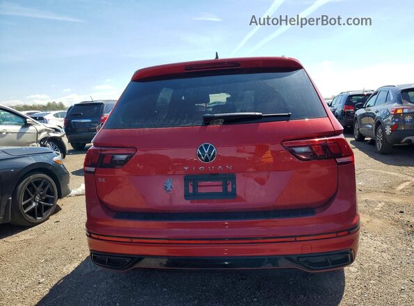3VV8B7AX0RM228156 2024 VOLKSWAGEN TIGUAN Red Հետևի տեսք