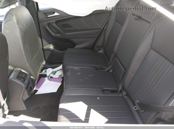 3VV8B7AX2PM136057 2023 VOLKSWAGEN TIGUAN Black VIN კოდის სტიკერის ხედი