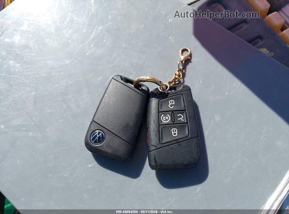 3VV8B7AX3NM117451 2022 VOLKSWAGEN TIGUAN Gray Widok deski rozdzielczej