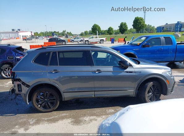 3VV8B7AX3NM117451 2022 VOLKSWAGEN TIGUAN Gray Widok wnętrza 360 stopni