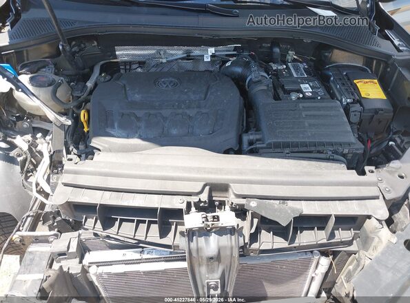 3VV8B7AX4NM112646 2022 VOLKSWAGEN TIGUAN Gray Widok z tyłu