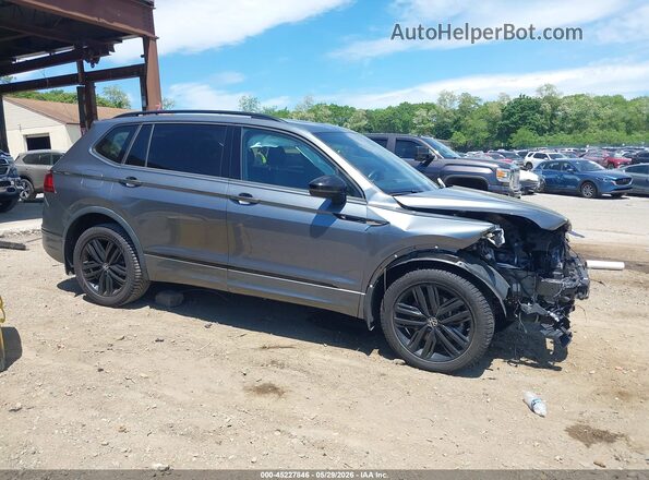 3VV8B7AX4NM112646 2022 VOLKSWAGEN TIGUAN Gray Widok wnętrza 360 stopni
