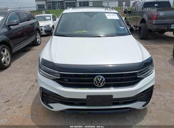 3VV8B7AX5RM038563 2024 VOLKSWAGEN TIGUAN Белый 